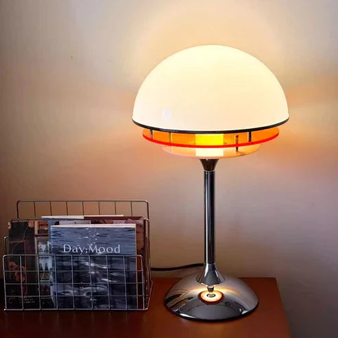 bauhaus-inspired-desk-light
