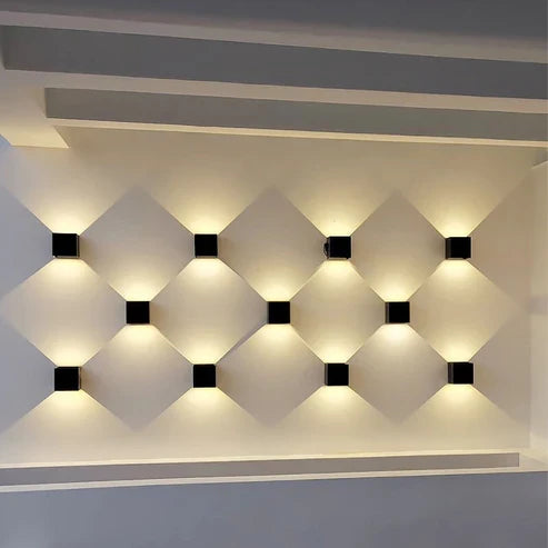 black outdoor wall sconce
