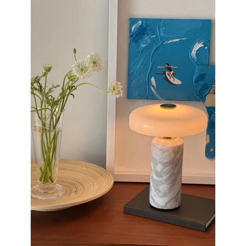 lunara-cylindrical-base-lamp
