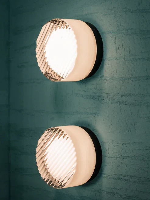 minimal round wall light
