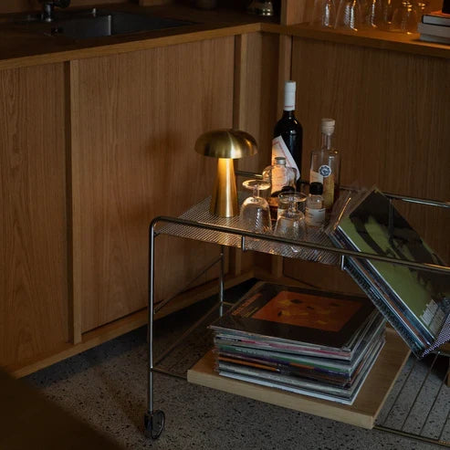 minimalist-reading-light
