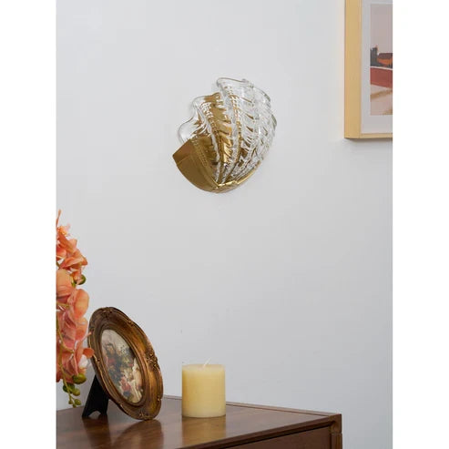 warm light wall sconce
